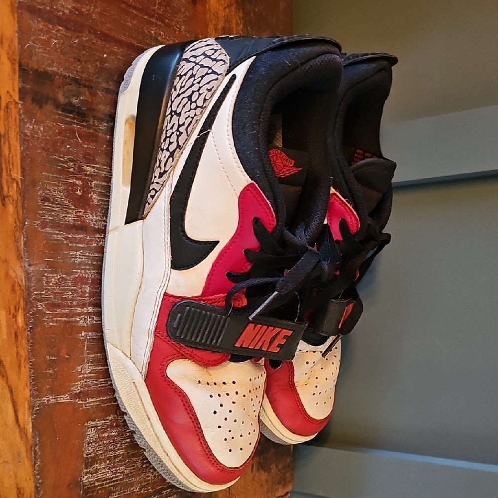 Nike Red and Black Sneakers Size 7.5